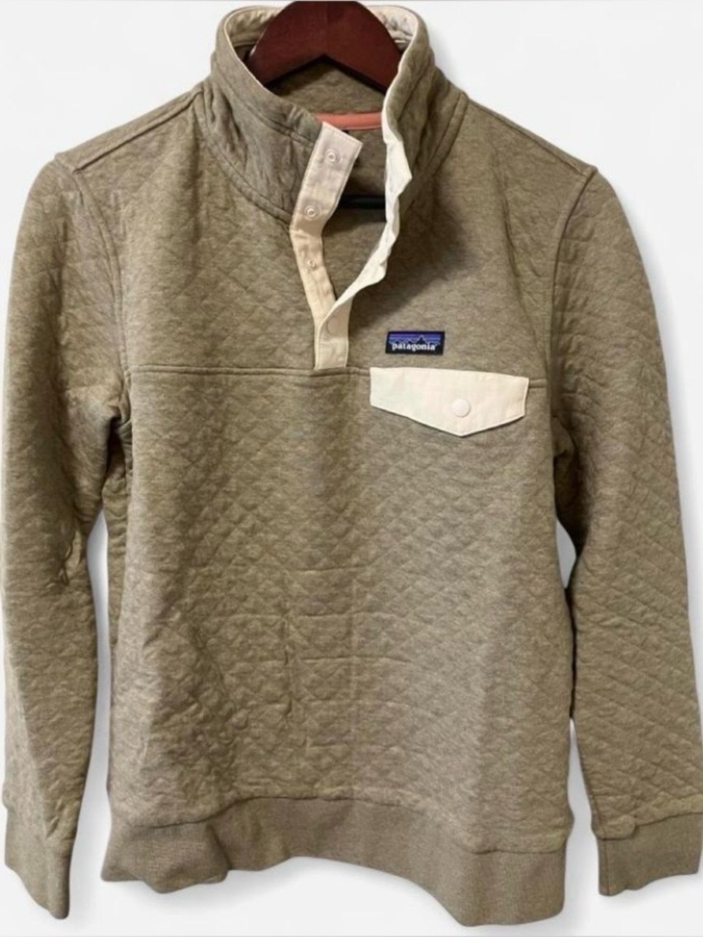 Patagonia Women’s Quilted Snap Pullover Light Brown and Cream Size Small
